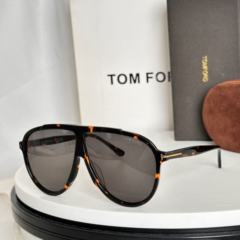 TOM FORD